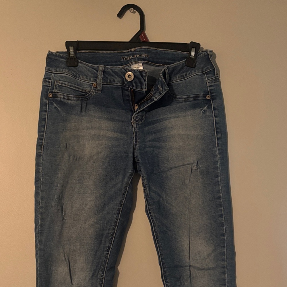 Maurices Skinny Jeans in Faded Blue Wash